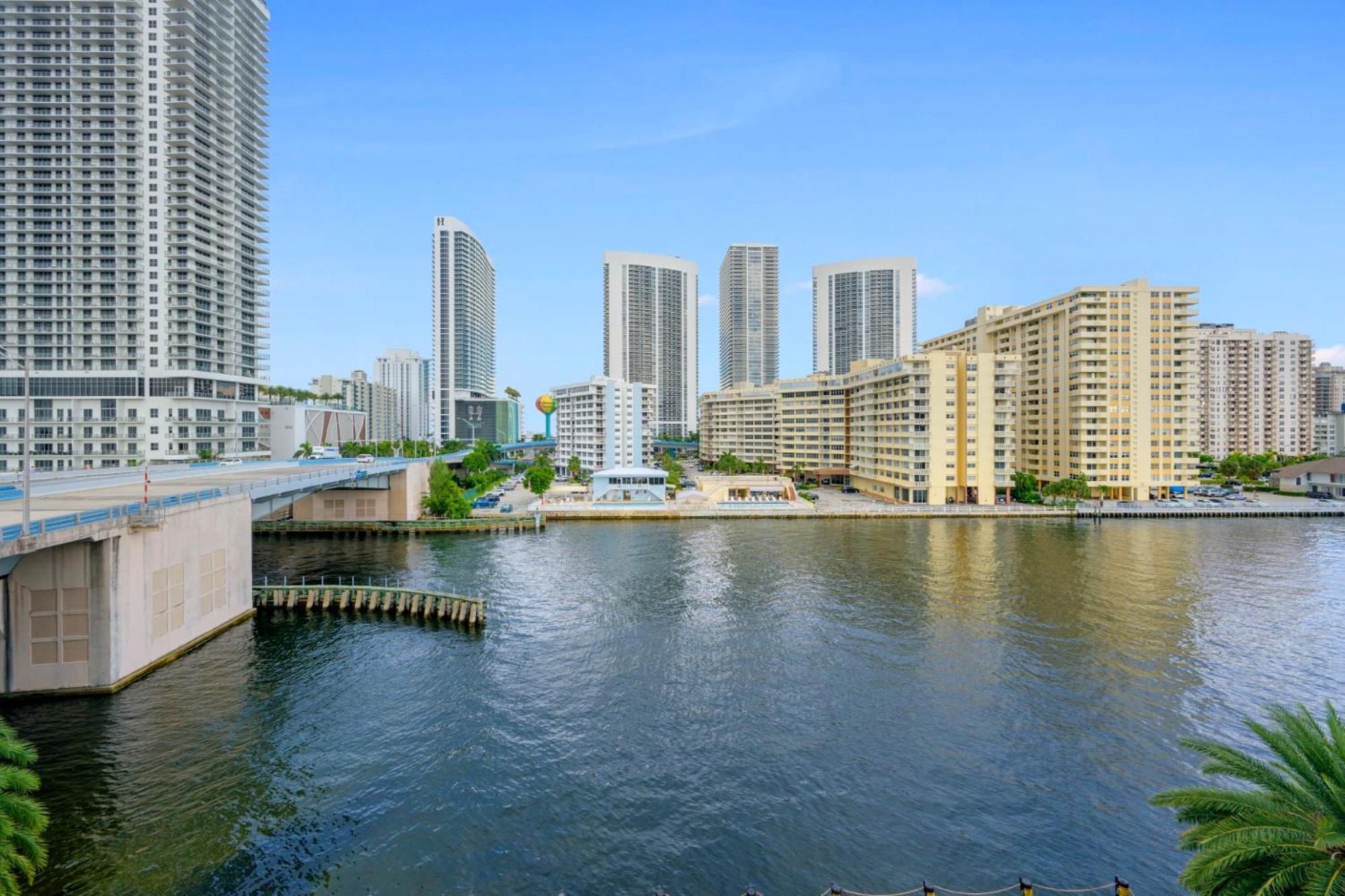 Hallandale Sky Water View Apartment Hallandale Beach Bagian luar foto